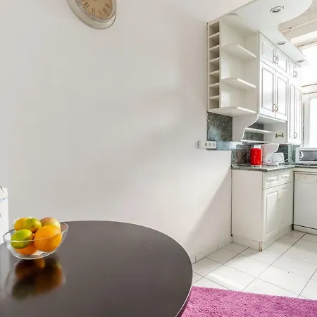 Spacious Synagogue Apartment Budapest
