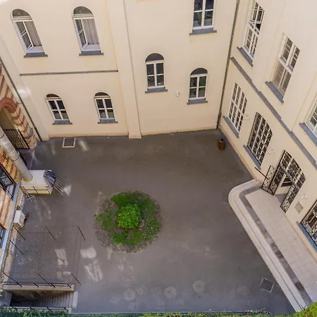 Spacious Synagogue *
